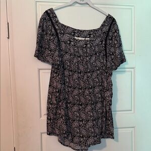 Women’s Black Floral Square-Neck Peasant Top